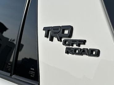 бампер на 4runner: Toyota 4Runner: 2023 г., 4 л, Автомат, Бензин, Внедорожник — 7
