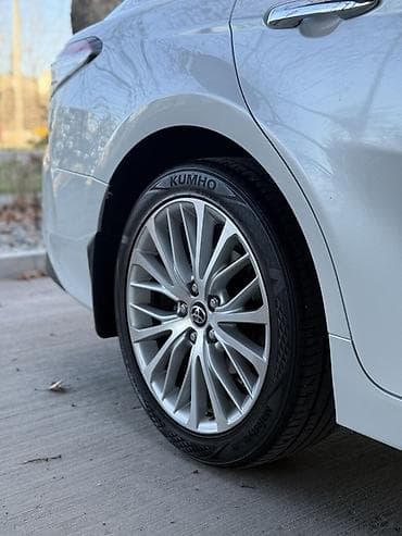 Toyota Camry: 2018 г., 3.5 л, Автомат, Бензин, Седан — 5