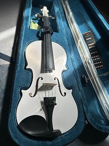 Музыкалык аспаптар: Продаётся скрипка!!!🎻🎻🎻 Новая цвет Белая есть и Коричневый 🟠⚪ размер — 4