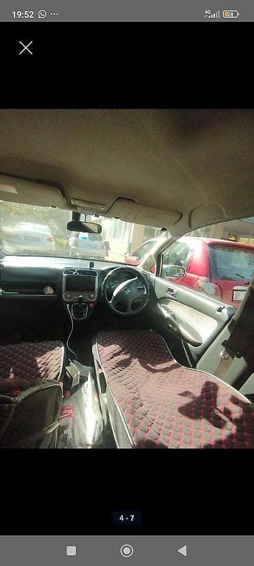 Honda Stream: 2001 г., 2 л, Автомат, Бензин, Вэн/Минивэн — 4