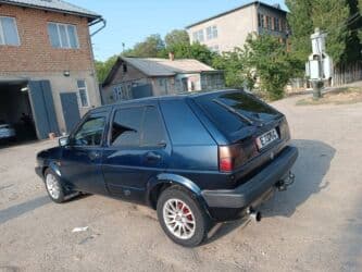 продажа подержанных автомобилей: Volkswagen Golf: 1989 г., 1.8 л, Механика, Бензин, Хэтчбэк — 5