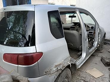 mazda 2: На запчаст срочно Mazda Demio, серебристый хэтчбек. Особенности и — 5