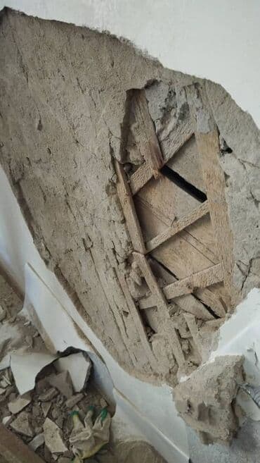 дома под снос: Разбор полов, Снятие потолков, Демонтаж крыш | Снос перегородки, Снятие старой штукатурки, Кирпичная стена | Снятие реечных потолков, Снятие подвесных потолков, Зачистка от старых обоев | Демонтаж старого лага, Демонтаж ковролина, Демонтаж деревянного пола | Металлочерепичная кровля, Мягкая кровля, Кровля из профнастила Больше 6 лет опыта — 4