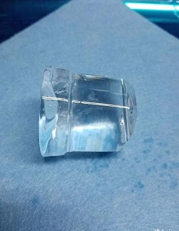 Полуфабрикаты: Пищевой лёд разной формы и размеров находимся в центре города — 2