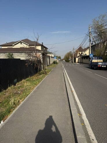 срочно продаю участок в сокулуке шопокове гавриловке: 🔥 Продаётся участок! 📍 Адрес: ул. Бектенова, 132 (первая линия) 📐 — 1