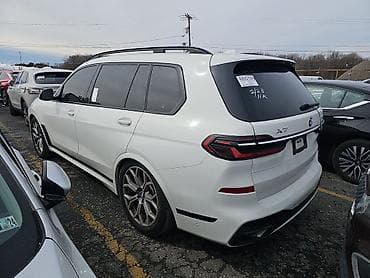BMW X7: 2022 г., 3 л, Автомат, Бензин, Внедорожник