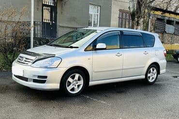 срочно в связи с переездом: Toyota Ipsum: 2004 г., 2.4 л, Автомат, Бензин, Минивэн — 1
