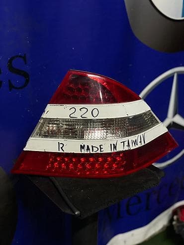 Автозапчасти: Задний правый стоп-сигнал Mercedes-Benz 2001 г., Б/у, Оригинал, Япония — 1