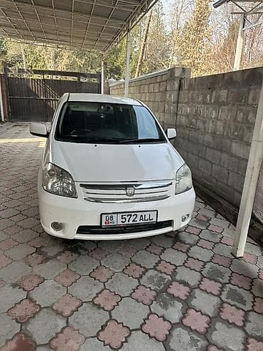 сут машине: Toyota Raum: 2003 г., 1.5 л, Автомат, Бензин, Хетчбек — 1