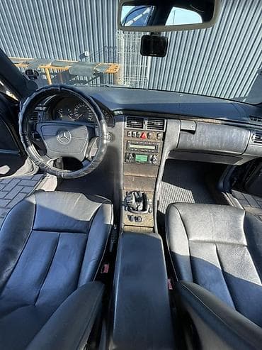 mers c: Mercedes-Benz E-Class: 1998 г., 2.4 л, Механика, Газ, Седан — 4