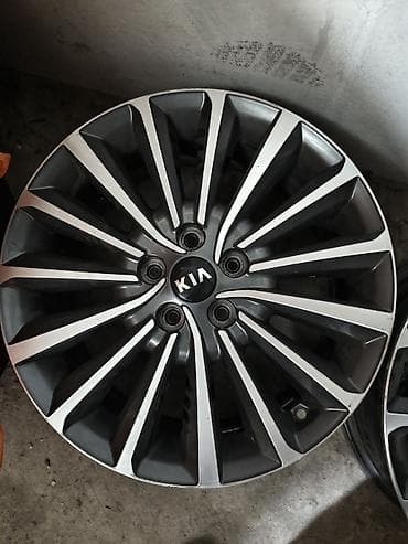 Диски: Литые Диски R 18 Kia, Комплект, отверстий - 5, Б/у — 2