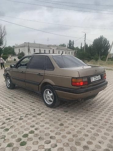 адисей парок: Volkswagen Passat: 1989 г., 1.8 л, Механика, Бензин, Седан — 4