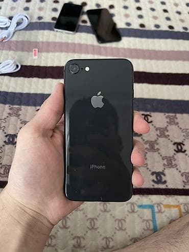 iphone 8 цум: IPhone 8, Черный, Зарядное устройство, Чехол, 100 % — 1