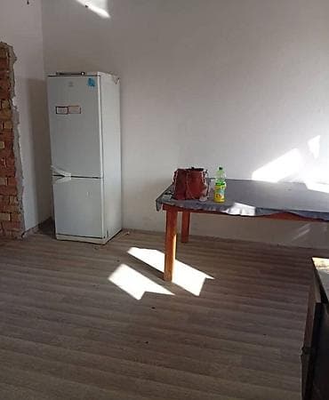 hous kg: 4 комнаты, Без подселения, С мебелью частично — 3