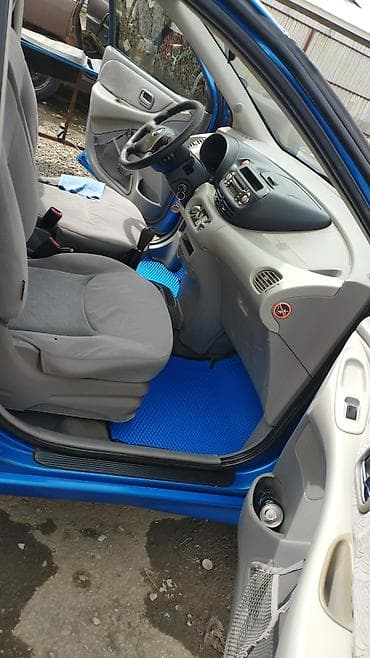 нессия: Nissan Almera Tino: 2001 г., 1.8 л, Ручные, Бензин, Минивэн — 8