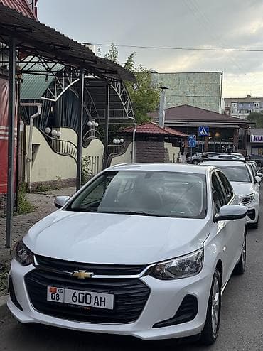 Chevrolet Onix: 2020 г., 1 л, Автомат, Бензин, Седан — 1