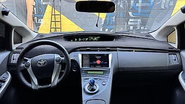Toyota: Toyota Prius: 2011 г., 1.8 л, Робот, Гибрид, Хэтчбэк — 10