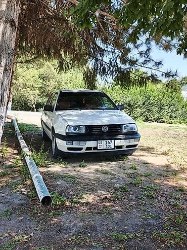mers 814: Volkswagen Vento: 1992 г., Механика, Седан — 1