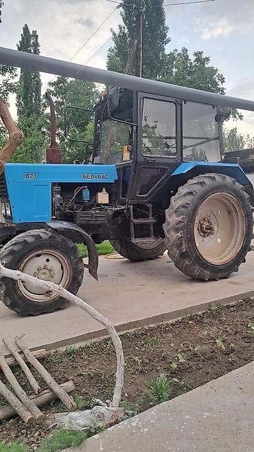 куплю электро инструмент: Трактор Беларус МТЗ‑82.1 - Полный привод (4x4), передний ведущий — 6