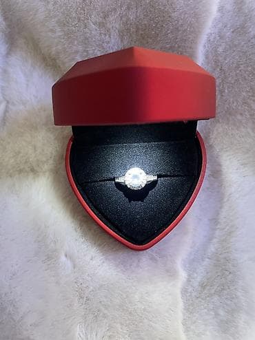 Шкатулки и подставки: Подарочные шкатулки для украшений с подсветкой - Форма: сердце с — 8