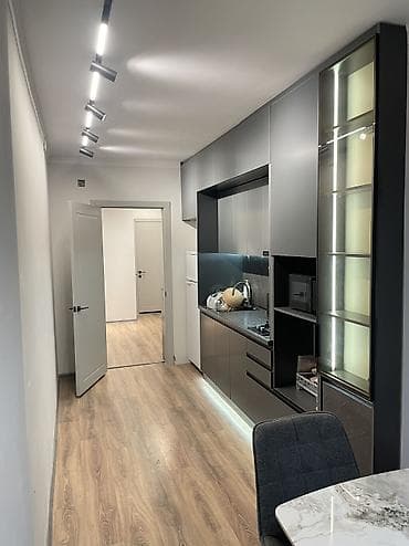 токмок срочно: 3 комнаты, 56 м², 2 этаж, Евроремонт — 5