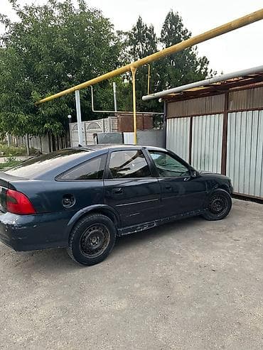 опель вектра 2001: Opel Vectra: 2000 г., 1.8 л, Механика, Бензин, Хэтчбэк — 2