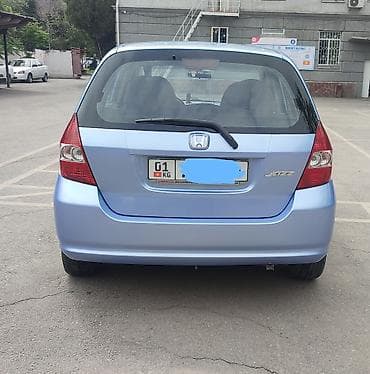 Honda Jazz: 2004 г., 1.3 л, Механика, Бензин, Хэтчбэк