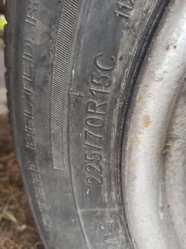 бетонный колцо: Колеса в сборе 225 / 70 / R 15, Легкий коммерческий транспорт (C/LT), Железные, отверстий - 6 — 1