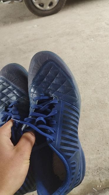 верхняя одежда женская: Футбольные бутсы (несколько пар) - Пара 1: ярко‑салатовые бутсы — 5