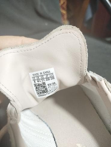 Айымдардын бут кийими: Кеды adidas из замши - Модель: классические низкие кеды с фирменными — 1