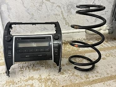 донголок мтз: Штатная магнитола (головное устройство) для Toyota Camry 50 (XV50) — 2