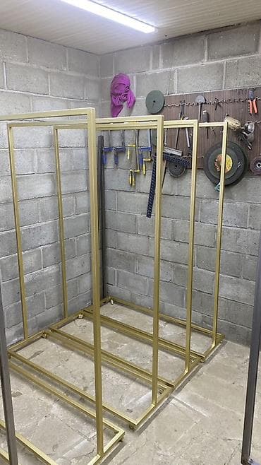 купить корзину: Кронштейн Для одежды, Материал: Металл, На колесах — 7