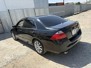 Продажа авто: Honda Accord: 2005 г., Седан — 7
