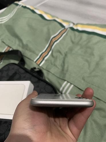 самсук а 50: IPhone 11, Белый — 10