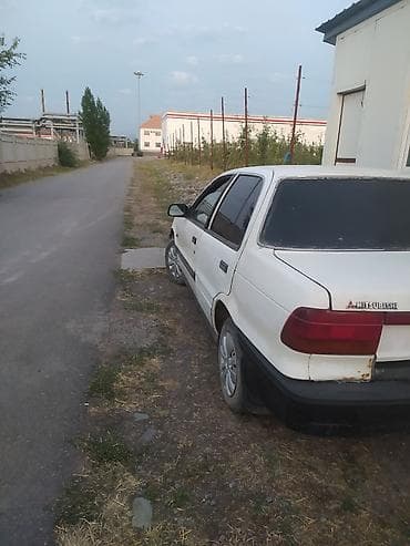 Mitsubishi Lancer: 1990 г., 1.5 л, Кол менен иштөөчү, Бензин, Седан — 3