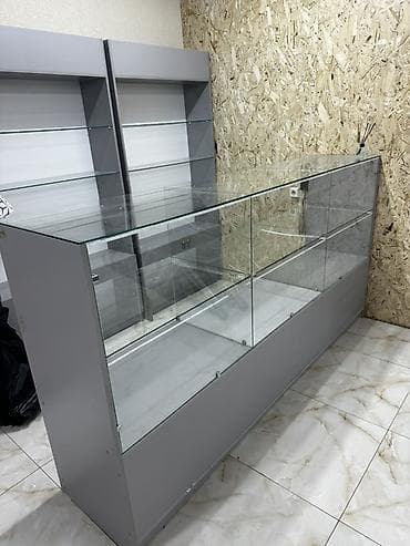 маникюрный столы: Торговое оборудование для магазина Состав комплекта: - Две пристенные — 2