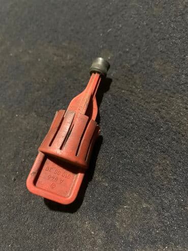 r6: Продается Крышка маслозаливной горловины Mercedes-benz Крышка — 3