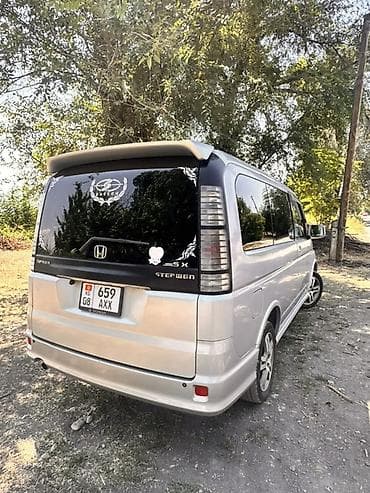 Продажа авто: Honda Stepwgn: 2004 г., 2 л, Автомат, Газ, Минивэн — 4