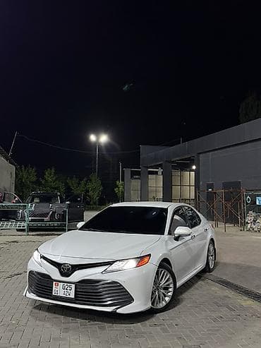Toyota Camry: 2019 г., 2.5 л, Автомат, Бензин, Седан