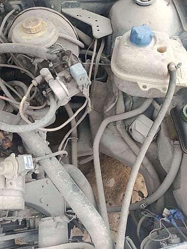 Audi 80 B3, 1990 г.в., на разбор. - Двигатель 1.8, карбюратор - — 10