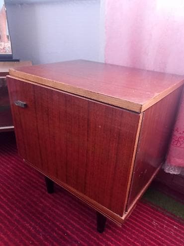 кыргыз мебель: Продаю мебель б/у: стол+стулья-15 тыс.,кресла-2 тыс.,шкаф-5 тыс.,3 — 7