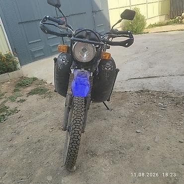 qj motor: Мотоцикл дорожный/эндуро класса, синий. Особенности и оснащение: - — 3