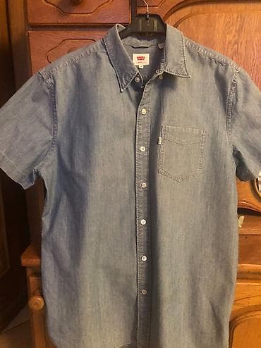 Куртки: Мужская Рубашка Levi’s, M, 
С коротким рукавом
Бу в хорошем состоянии — 1