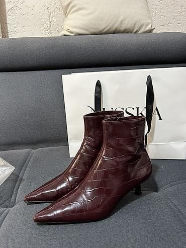 Угги: Все по 300 200 сом обувь могу максимально 500 сом отдать — 2