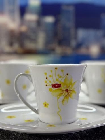 чайная церемония: Чайный набор Lipton с цветочным декором в отличном состоянии. - — 2