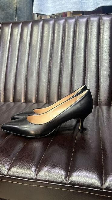 Туфли: Классические женские лодочки на невысоком каблуке. - Цвет: черный - — 1