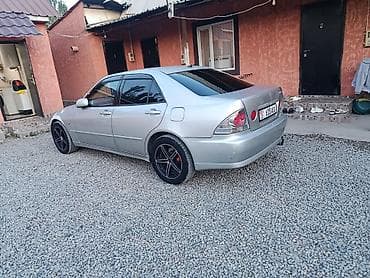 Toyota Altezza: 2000 г., 2 л, Автомат, Бензин