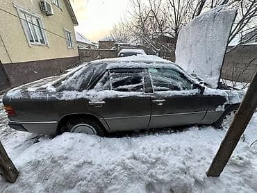 mers 212: Mercedes-Benz W124: 1993 г., 2.3 л, Механика, Бензин, Седан — 2