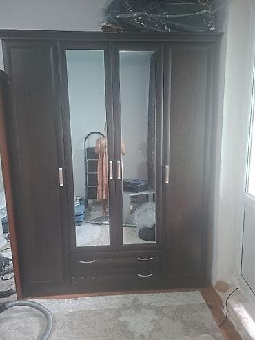 парта ош: Шкафы и двух ярусная кровать. в отличном состоянии. продаём из за — 1