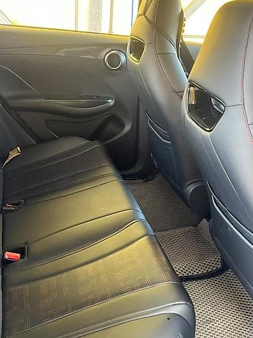 e 303: BYD E2: 2025 г., 0.1 л, Автомат, Электромобиль, Кроссовер — 8